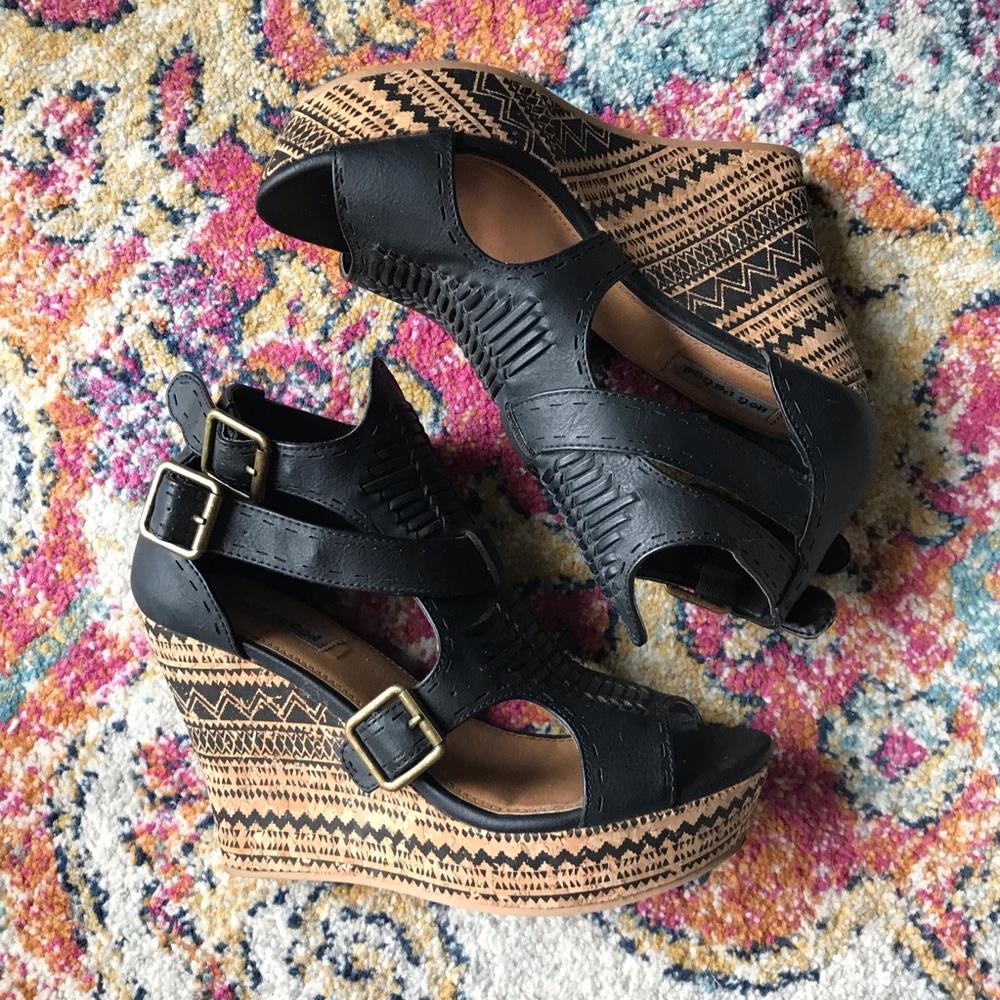 Not Rate Two on Two Sandal